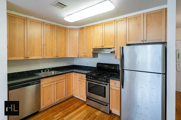 Rented by Highline Residential | media 9