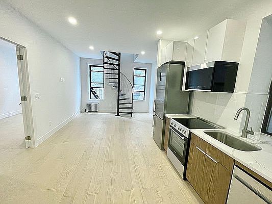 1st image of 753 9th Ave #4