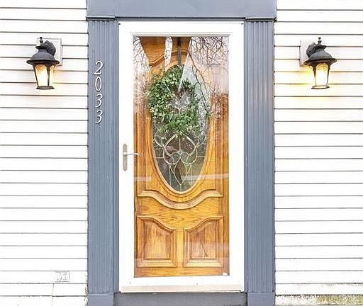 2nd image of 2033 Stoney Hill Dr