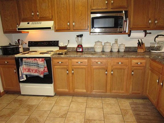 4th image of 195 Bluebird Ln
