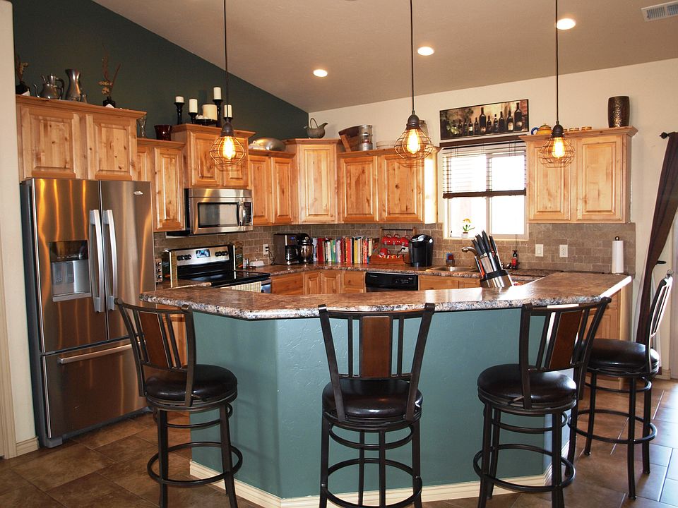 2nd image of 2865 Basil Pl