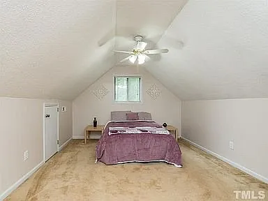 8 Tiffany Pl — Photo 2