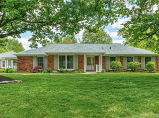 1100 Westmoor Pl, Saint Louis, MO 63131