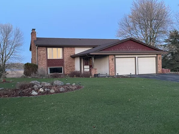 3600 Farmhill Dr, Mound, MN 55364