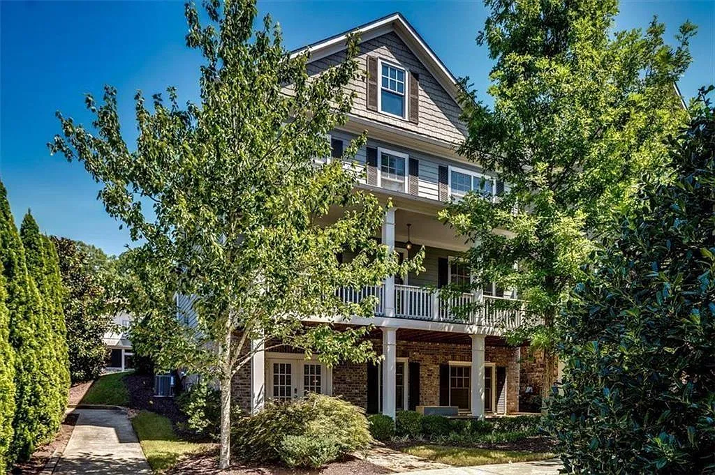 5 bed, 4.5 bath, 3820 sqft, $4,000 — Photo 1
