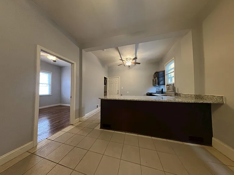 2020 24th Ave #1R — Photo 17
