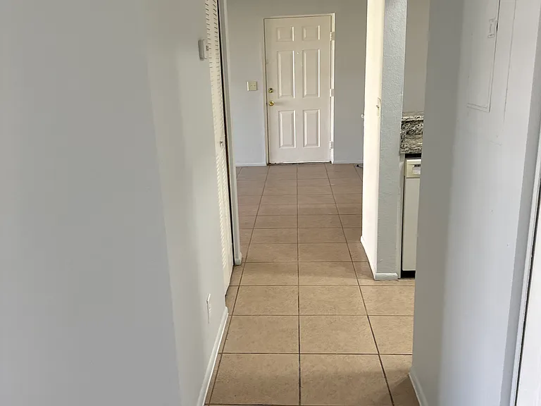 1540 SE Royal Green Cir #I204 — Photo 12