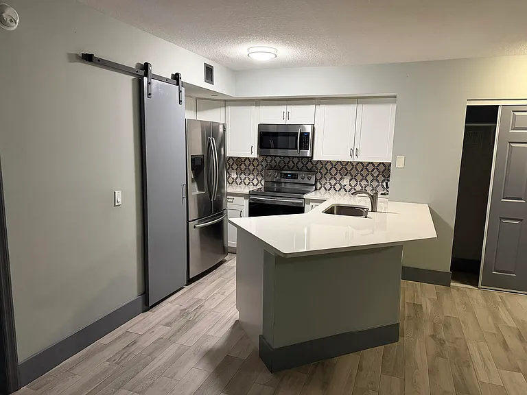4211 San Marino Blvd #105 — Photo 4