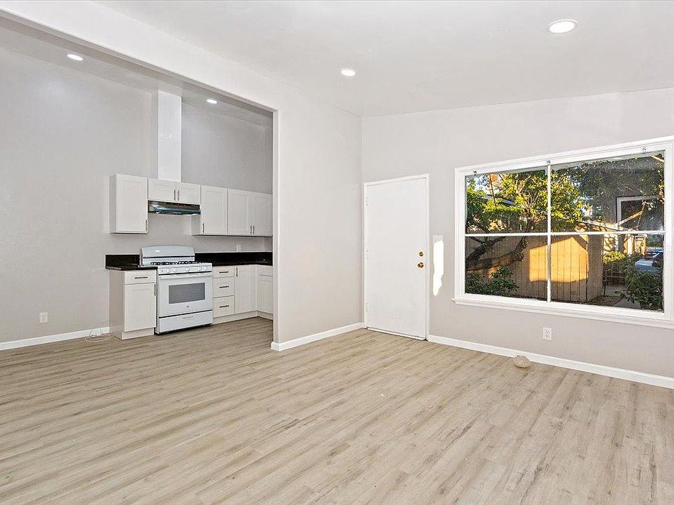1st image of 263 1/2 N 3rd Ave #2
