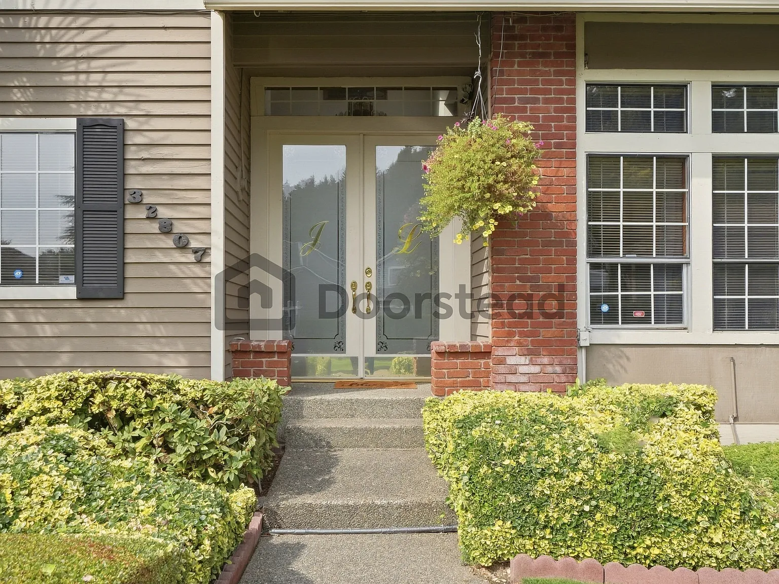 4 bed, 2.5 bath, 4051 sqft, $4,500 — Photo 3