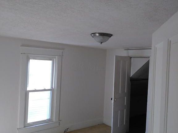 5th image of 131 N Buena Vista St