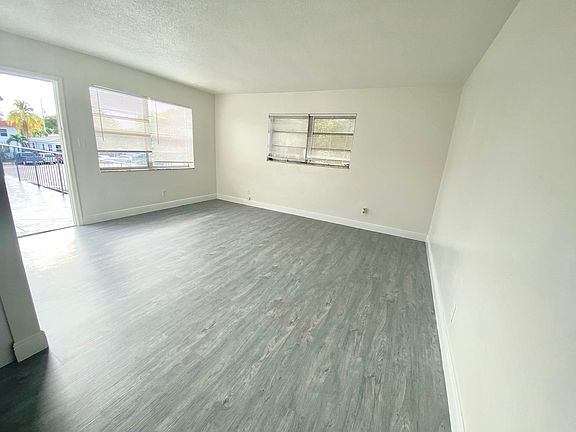 5th image of 1825 Johnson St #201