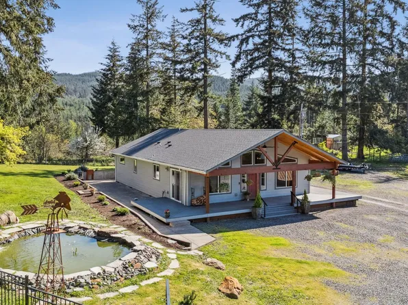 82074 Bear Creek Rd, Creswell, OR 97426