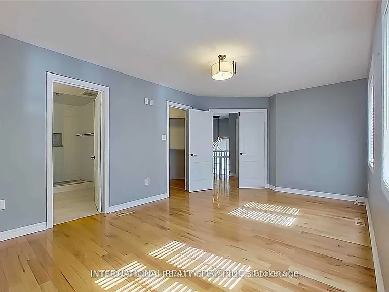 2 Dolce Cres — Photo 15