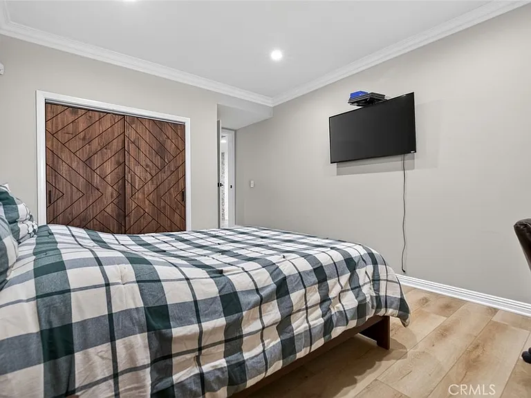 16751 Londelius St — Photo 33