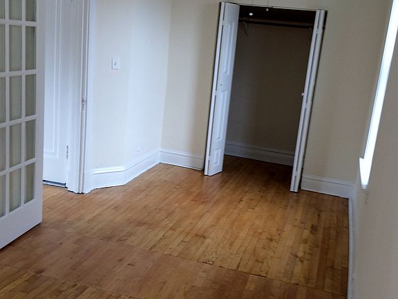 3rd image of 2250 W Armitage Ave Fl 2