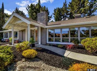 22 Del Rio Ct, Moraga, CA 94556