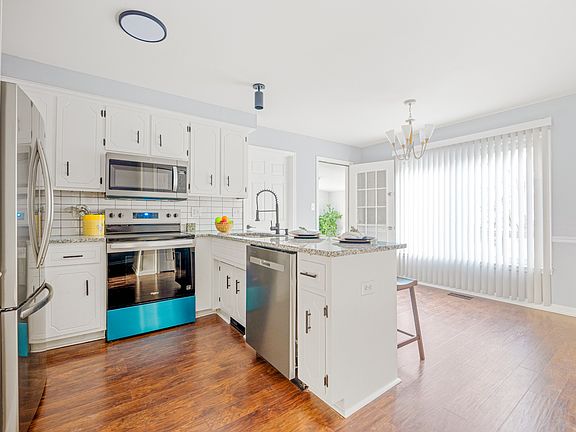 5th image of 1325 Wennona Dr