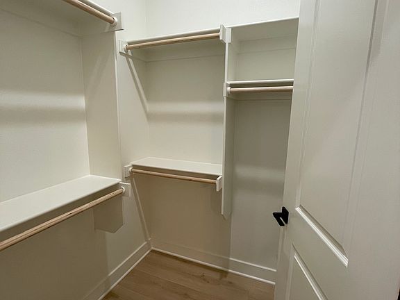 5th image of 119 Idell Dr