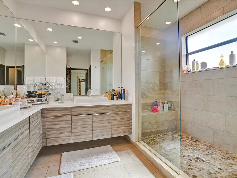 15501 NW 88th Ave — Photo 53