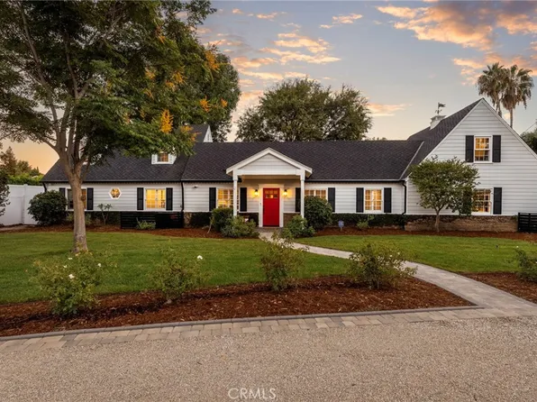 23534 Hatteras St, Woodland Hills, CA 91367