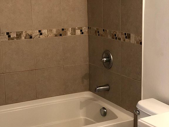 3rd image of 67 Pacific Ave