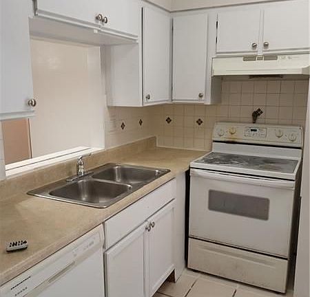 3rd image of 714 Gardens Dr APT 106
