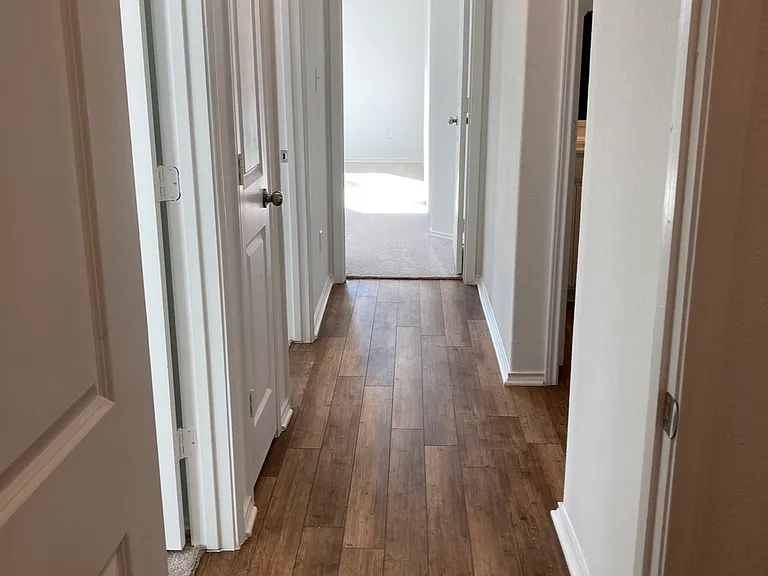 605 Goat Willow Ln — Photo 4
