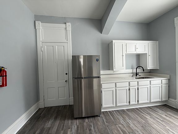 4th image of 1103 S 4th St APT 1