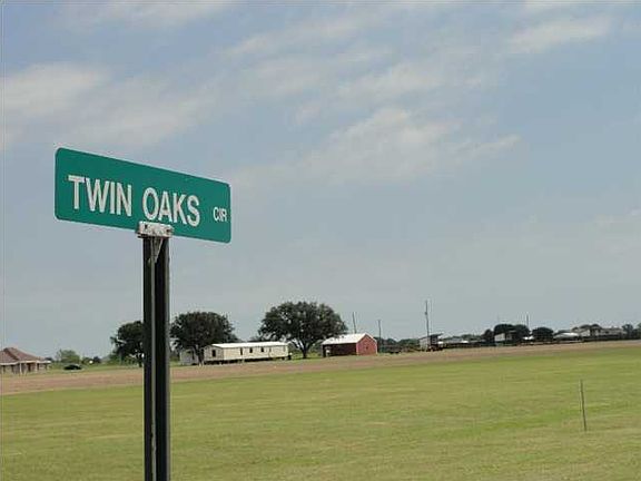 4th image of 11419 Twin Oaks Cir
