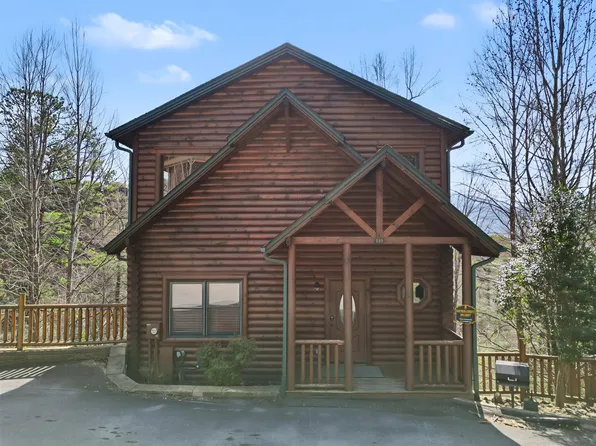 727 Mountain Stream Way, Gatlinburg, TN 37738