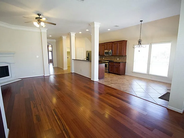 4010 Wolf Springs Ct — Photo 2