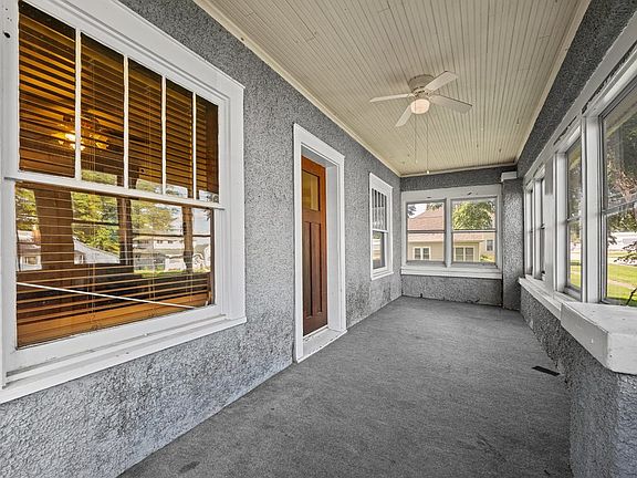 3rd image of 208 S Depot St