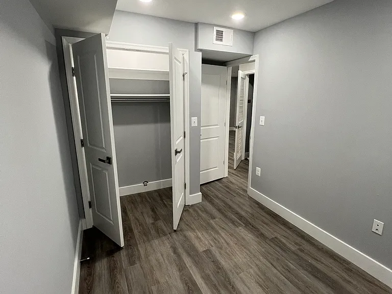 5900 Foote St NE — Photo 12