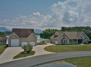 2546 Hills Chapel Rd, Dandridge, TN 37725