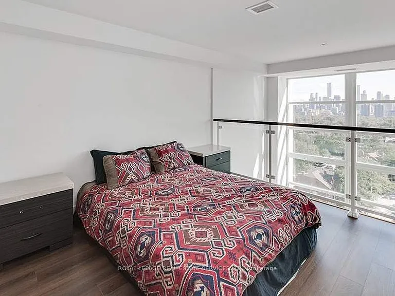 111 Saint Clair Ave W #928 — Photo 9