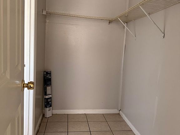 4th image of 1586 Martha Ct #8