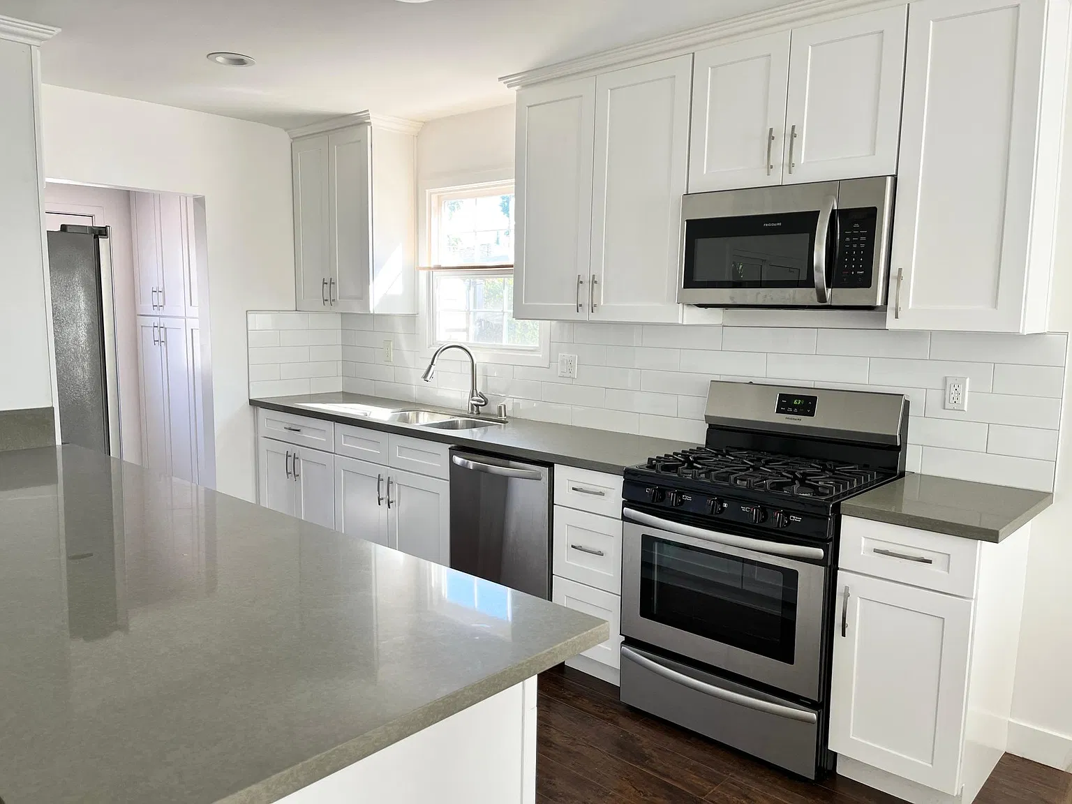 3 bed, 1109 sqft, $4,150 — Photo 4
