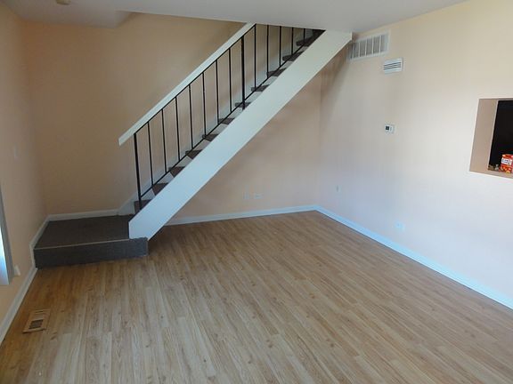 4th image of 362 Farmington Ln #0