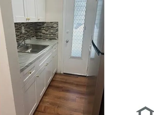 930 NE 133rd St #14, Miami, FL 33161