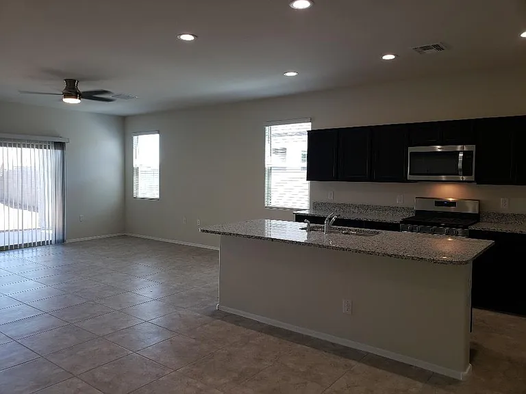3521 N 307th Dr — Photo 9