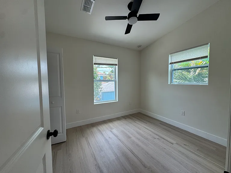 2900 2nd Ave N #116 — Photo 5