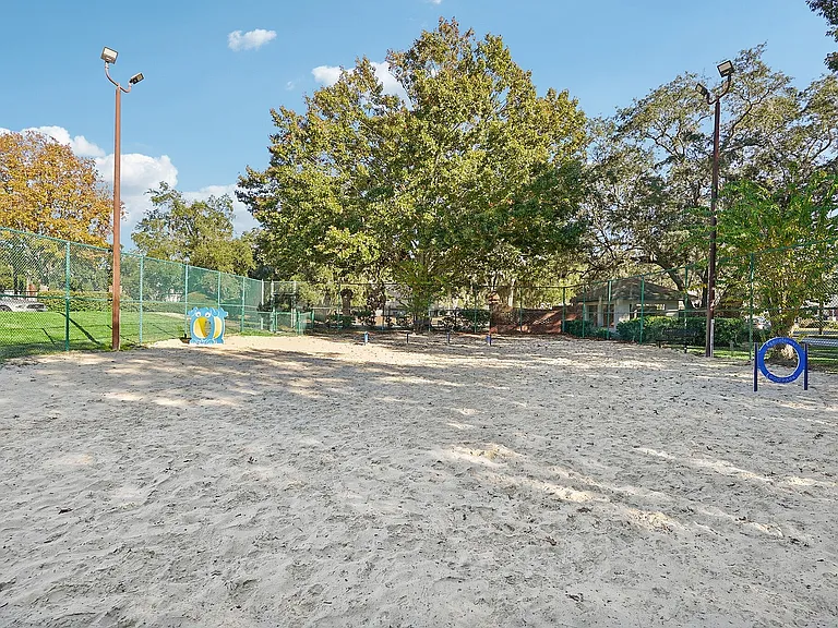 58-web-or-mls-SW 27th St-1212-926