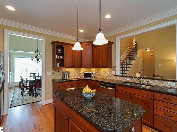 5th image of 202 Placid Forest Ct