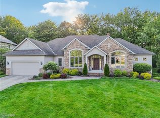 6686 Brandamore Ct, Solon, OH 44139