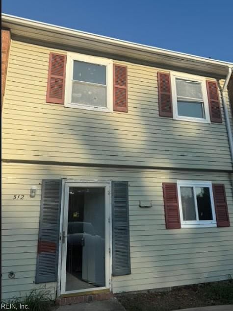 1st image of 512 Carnaby Ct