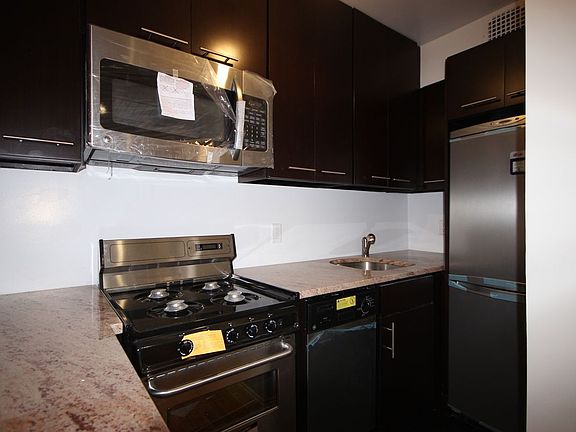 3rd image of 245 W 76th St APT B