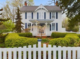 250 Prince George St, Urbanna, VA 23175
