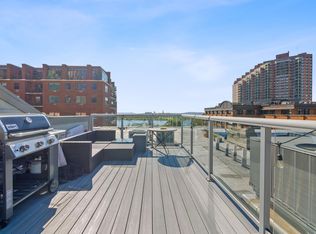 72 Essex St APT 3, Jersey City, NJ 07302