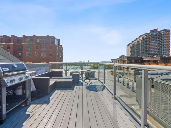 72 Essex St APT 3, Jersey City, NJ 07302